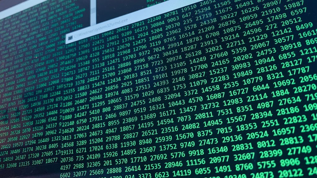 random alphanumeric string identifier
